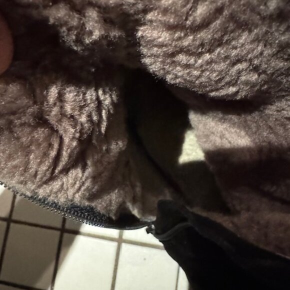 LA CANADIENNE Black Suede and Shearling Lining boots size 8 - Picture 3 of 6